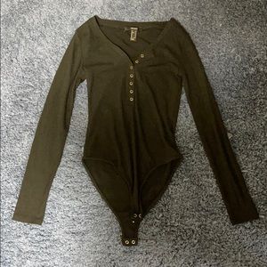 black long sleeve body suit